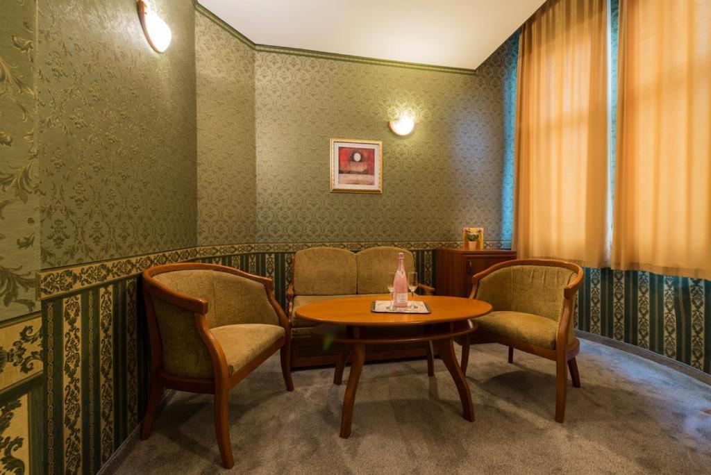 Family Hotel Chiplakoff Burgas Extérieur photo